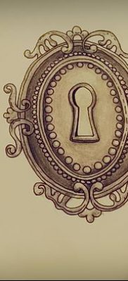 Fotó egy kulcslyuk tetoválásról 2018.08.25. №118 - kulcslyukos tetoválás -