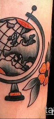 fotó a földgömb tetoválásról, 2018. 04. 16 -án, №153 - tetoválógömb -