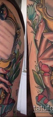 A tetováló tükör # 868 a minta hűvös változata, amely sikeresen használható változtatásra és tükrök felhelyezésére a hátára tetoválásként