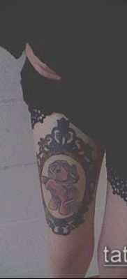 tetováló tükör # 774 - a minta exkluzív változata, amely könnyen használható átalakítására és tetováló tükörként való alkalmazására rózsákkal