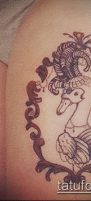 tetováló tükör 807 - a kép hűvös változata, amely jól használható felülvizsgálatra és alkalmazásra, mint tükör comb tetoválás