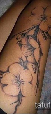 татуировка жасмин # 494 - достойна версия на модела, която може успешно да се използва за промяна и приложение като жасминова татуировка на китката