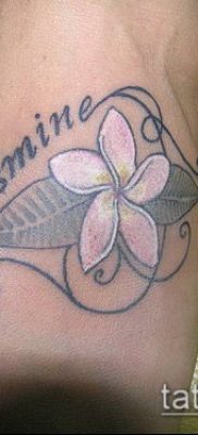 татуировка жасмин # 865 е готина версия на модела, която може успешно да се използва за промяна и приложение като жасминова татуировка на ключицата