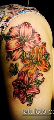 татуировка жасмин №381 - уникална версия на десен, която може лесно да се използва за обработка и нанасяне като жасминова татуировка на крака