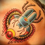 mit jelent a bogár tetoválás - fotó