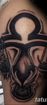 fotó tetováló jel a Mérleg állatövből 2017.10.21 -től №011 - a Mérleg állatöv tetováló jele