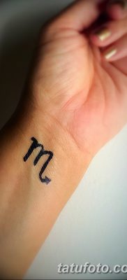 fotó tetováló jel a Skorpió állatövtől 2017.10.21 -től №023 - a Skorpió állatöv tetováló jele
