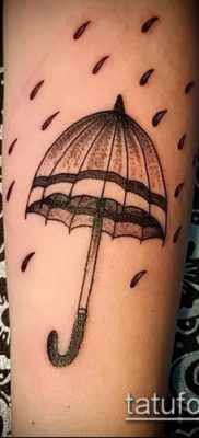 fotó egy esernyő tetoválásról (jelentése) - példa egy érdekes tetoválási rajzra - 083