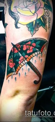 fotó egy esernyő tetoválásról (jelentése) - példa egy érdekes tetoválási rajzra - 078