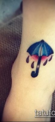 fotó egy esernyő tetoválásról (jelentése) - példa egy érdekes tetoválási rajzra - 035