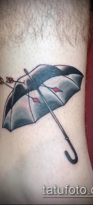 fotó egy esernyő tetoválásról (jelentése) - példa egy érdekes tetoválási rajzra - 029