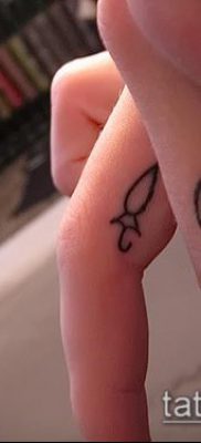 fotó egy esernyő tetoválásról (jelentése) - példa egy érdekes tetoválási rajzra - 015