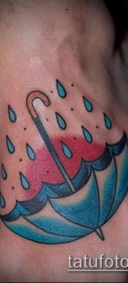 fotó egy esernyő tetoválásról (jelentése) - példa egy érdekes tetoválási rajzra - 005