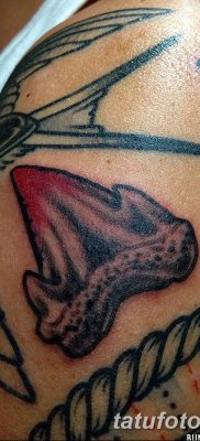 fotó egy fogtetoválásról, kelte: 2017. 09. 13. №115 - tetoválásfog -