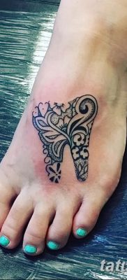 fotó egy fogtetoválásról, kelte: 2017.09.13. №033 - tetovált fog -