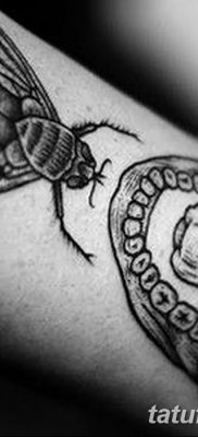 fotó egy fogtetoválásról, kelte: 2017. 09. 13. №035 - tetoválásfog -