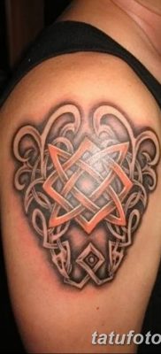 fotó a Svarog csillag tetoválásról, 2018. 06. 06. №058 - Svarog csillag tetoválása -