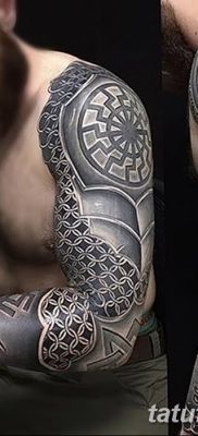 fotó a Svarog csillag tetoválásról, 2018. 06. 06. №010 - Svarog csillag tetoválása -