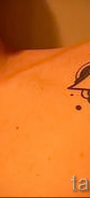 Fotó a csillag tetoválásról a kulcscsonton - példa 17122015 42. sz