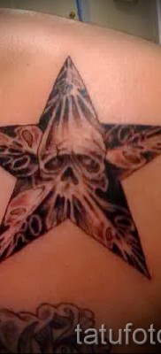 Fotó a csillag tetoválásról a kulcscsonton - példa 17122015 38. sz