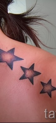 Fotó a csillag tetoválásról a kulcscsonton - példa 17122015 15. szám