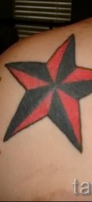 Fotó a csillag tetoválásról a kulcscsonton - példa 17122015 # 12