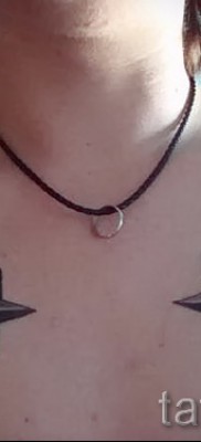 Fotó a csillag tetoválásról a kulcscsonton - példa 17122015 # 10