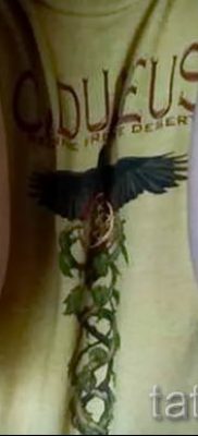 Fotó a csillag tetoválásról a könyökön a tetoválás tervezéséről szóló cikkhez - tatufoto.ru - 30