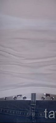 foto-tatu-zvezdy-na-loktyax-dlya-stati-pro-znachenie-risunka-tatuirovki-020-tatufoto-ru