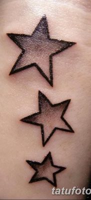 fotó a csillag tetoválásról a karon, 2017.12.21., 007 - tetovált csillagok a kezén -