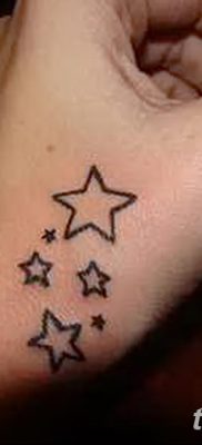 fotó a csillag tetoválásról a karon, 2017.12.21. №012 - tetovált csillagok a kezén -