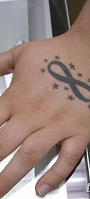 fotó a csillag tetoválásról a karon, 2017.12.21. №082 - tetovált csillagok a kezén -