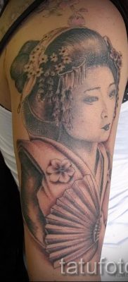 Снимка на татуировка гейша за статия за значението на татуировка с гейша