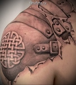 وشم وسادة الكتف - مع أنماط سلتيك