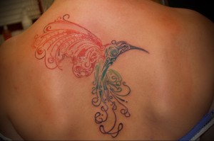 معنى وأهمية الطيور الطنانة في الوشم