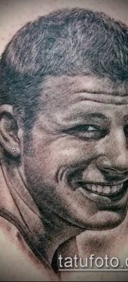 fénykép egy tetováló arcról (portré tetoválás) (érték) - példa rajz - 077