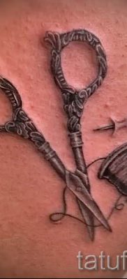 tetováló olló fotó példa a tetoválás tervezéséről szóló cikkre - tatufoto.ru - 27