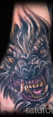 Vérfarkas tetoválás - példa a 14. képen