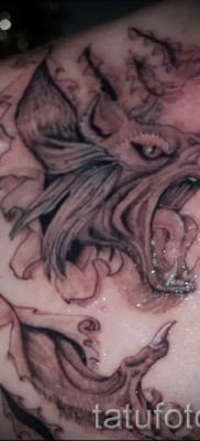 Vérfarkas tetoválás - példa a 8. képen