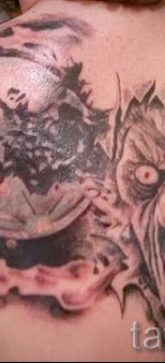 Vérfarkas tetoválás - példa a 15. képen