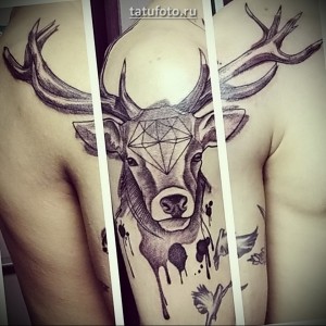 A tetoválás jelentésének változatai szarvas mintával