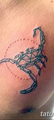 fotó egy skorpió tetoválásról, dátum: 2018.04.24 №023 - skorpió tetoválás -