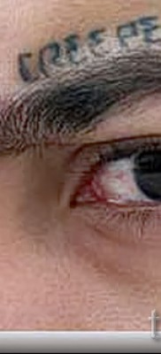 Könnycsepp a szem alatt tetoválás - példa a képen - 3