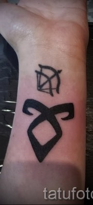 Tatuaż Strzelec na nadgarstku - przykładowe zdjęcie z 10012016 4