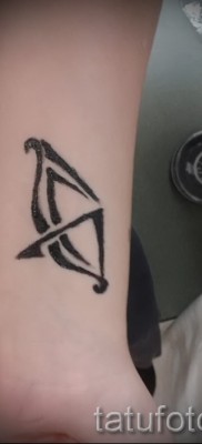 Tatuaż Strzelec na nadgarstku - przykładowe zdjęcie z 10012016 3