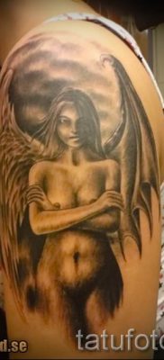 Tatuaż Valkyrie na zdjęciu do artykułu o znaczeniu tatuażu - tatufoto.ru - 19