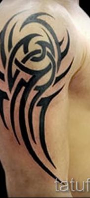 صور - وشم قبلي على كتف الرجال - مثال لمقال حول أهمية 1029 tatufoto.ru