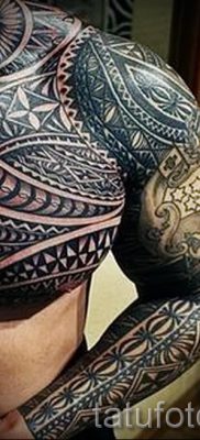 Bilder - Tätowierungen in Tribal Style - ein Beispiel für einen Artikel über die Bedeutung der 1002 tatufoto.com
