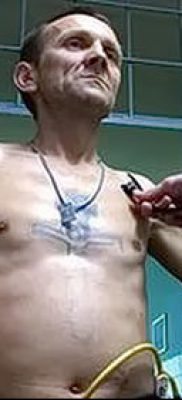 fotó egy börtön tetoválásról (jelentése) - egy példa egy érdekes tetoválási rajzra - 028