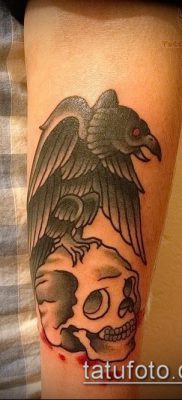 holló koponya tetoválás (jelentése) - példa egy érdekes tetoválási rajzra - 034